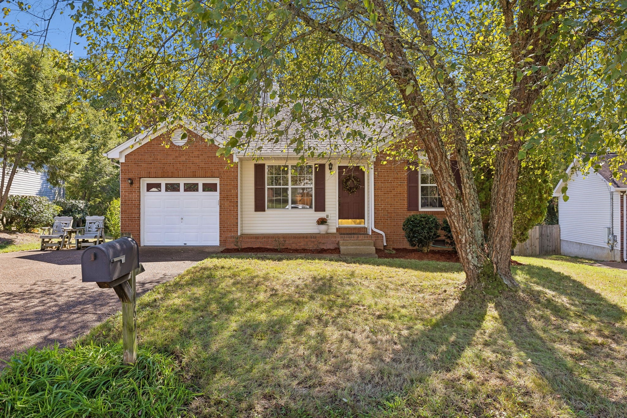 1463 Brighton Cir