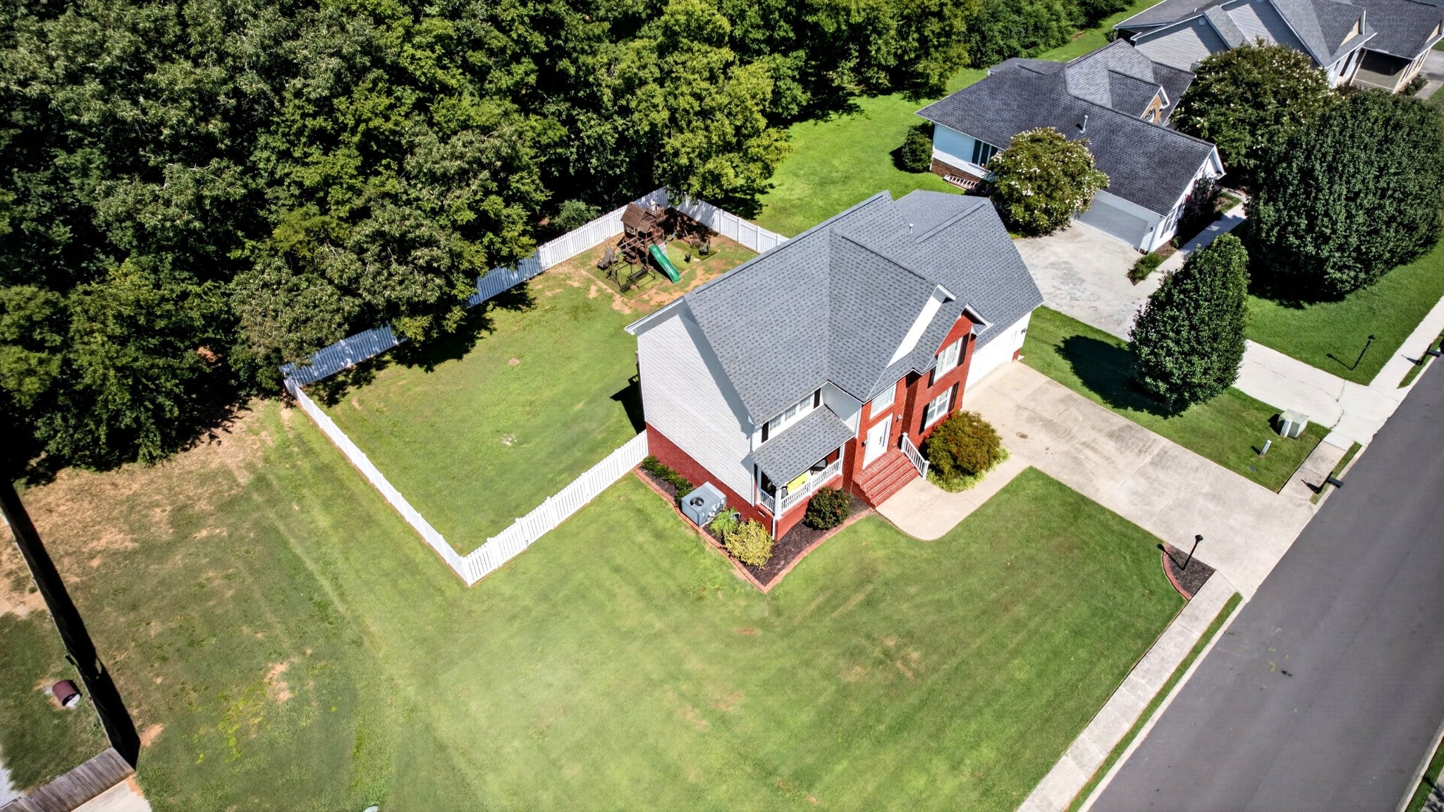 144 Bartlett Cir NE
