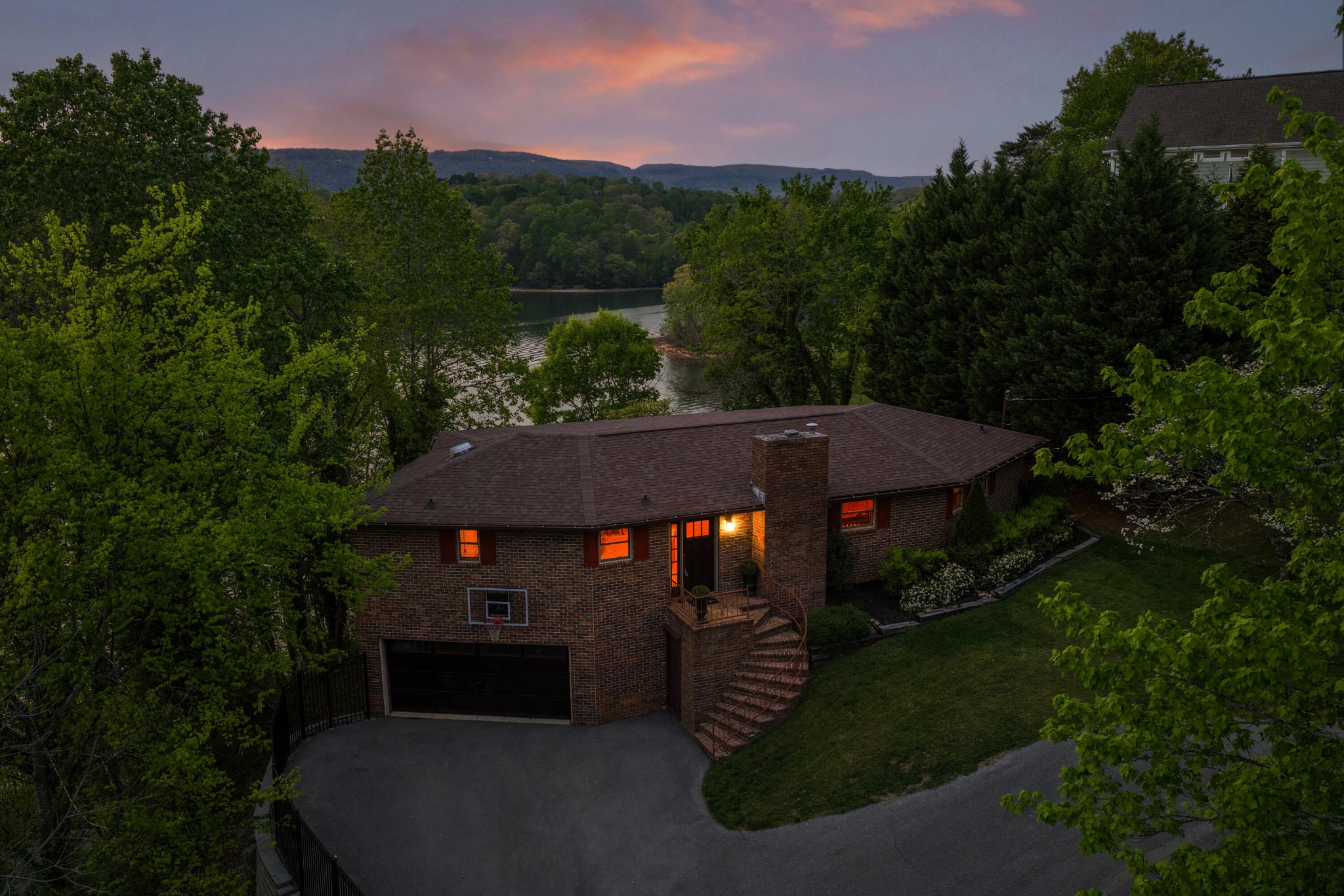 979 Clift Cave Road