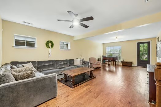 1099 Paddock Park Cir