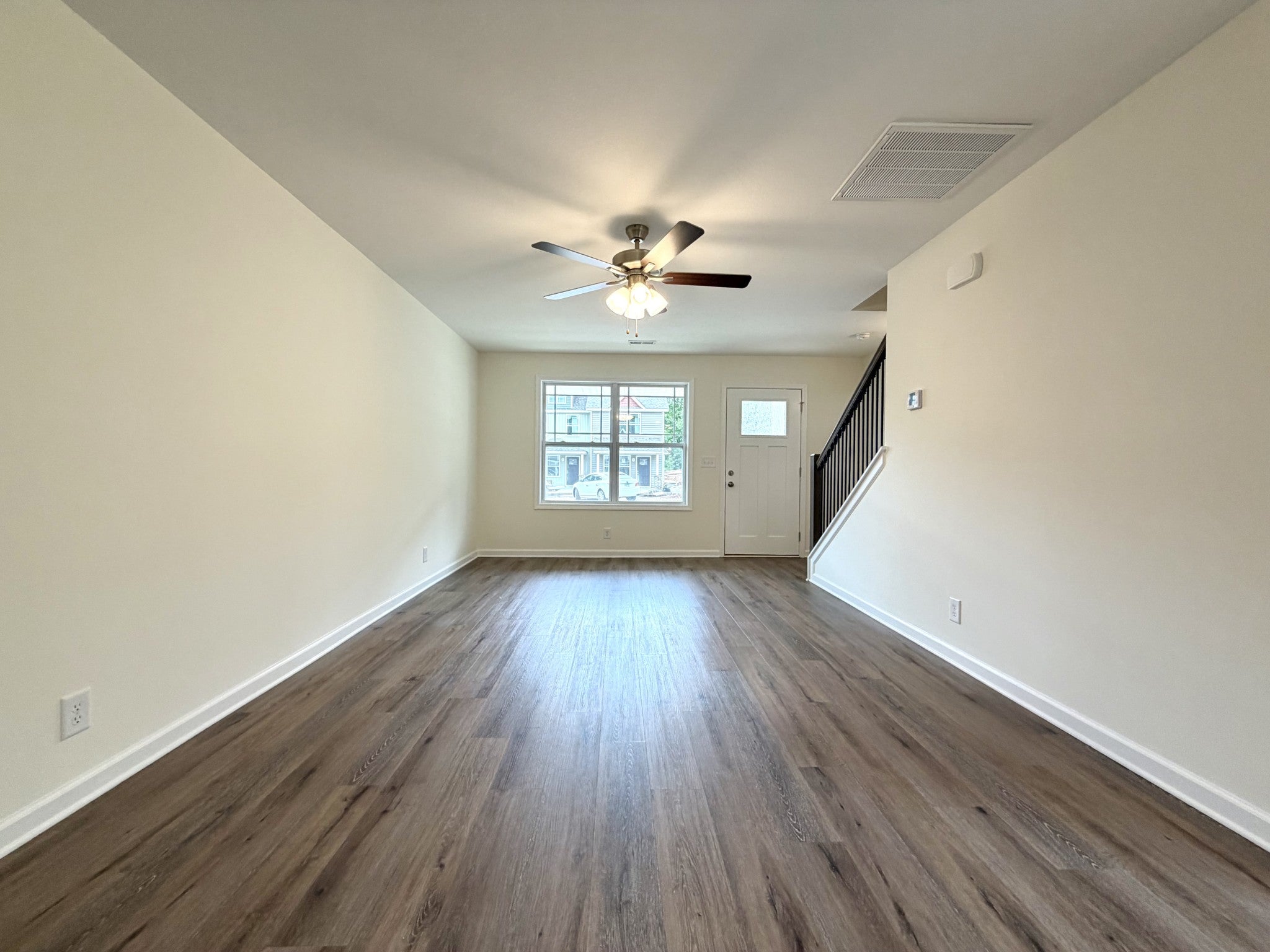 909 Peaceful Pl