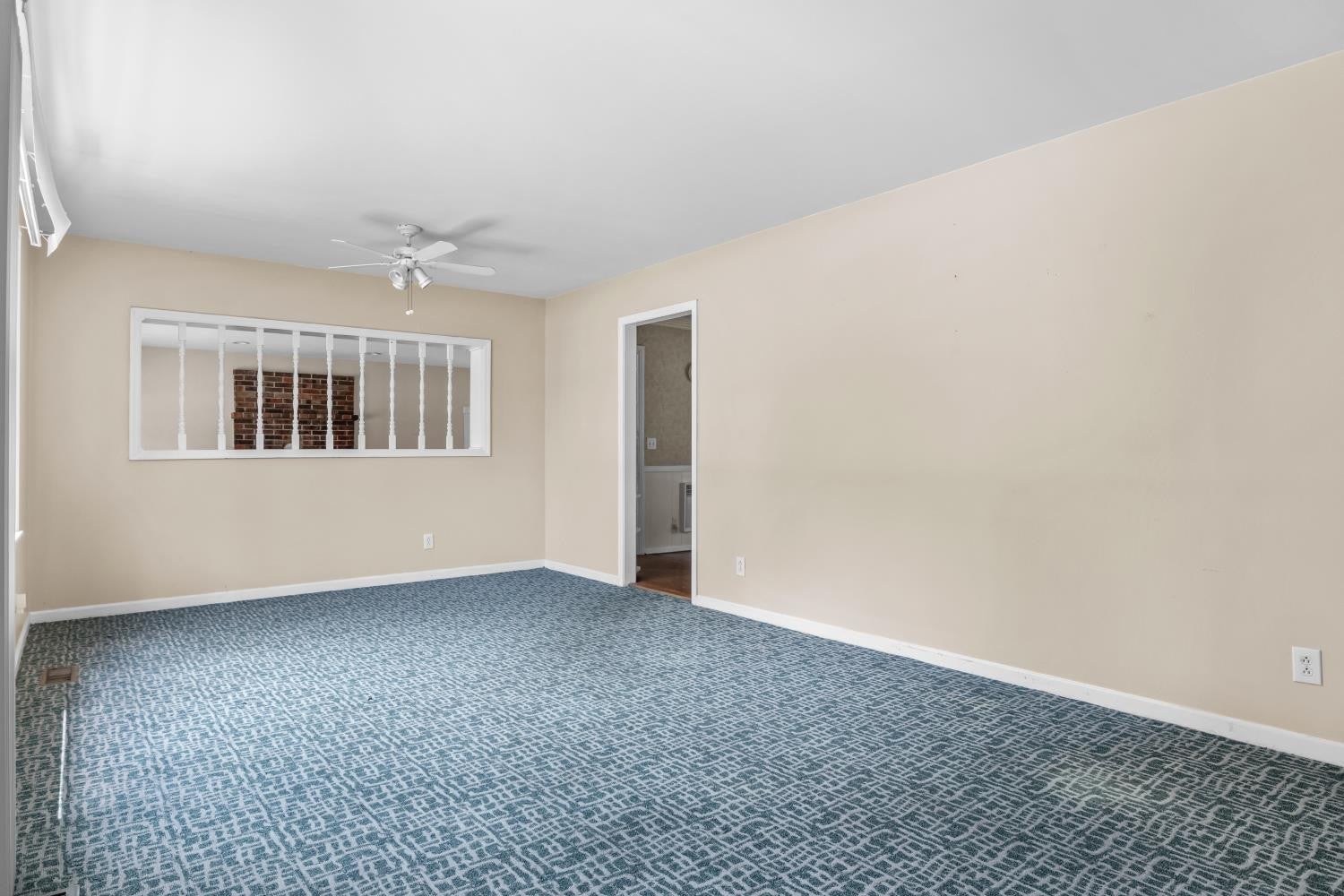 451 Carman Ave