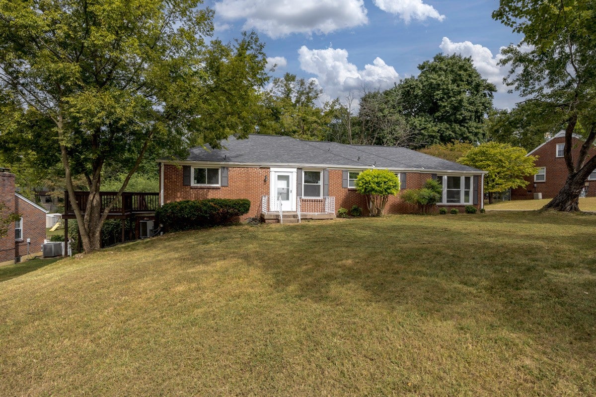 230 Fairway Dr