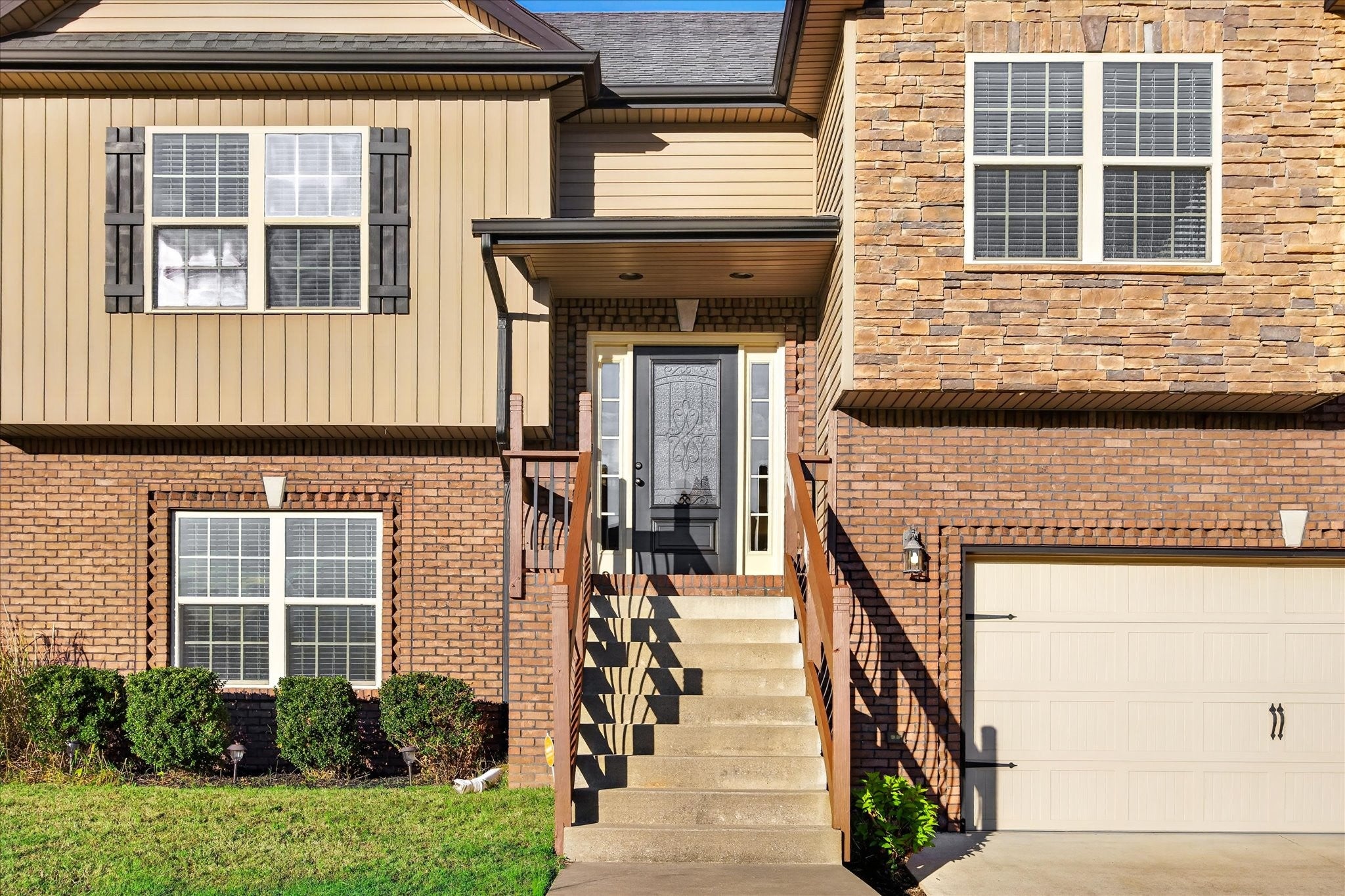 200 Autumn Terrace Ln