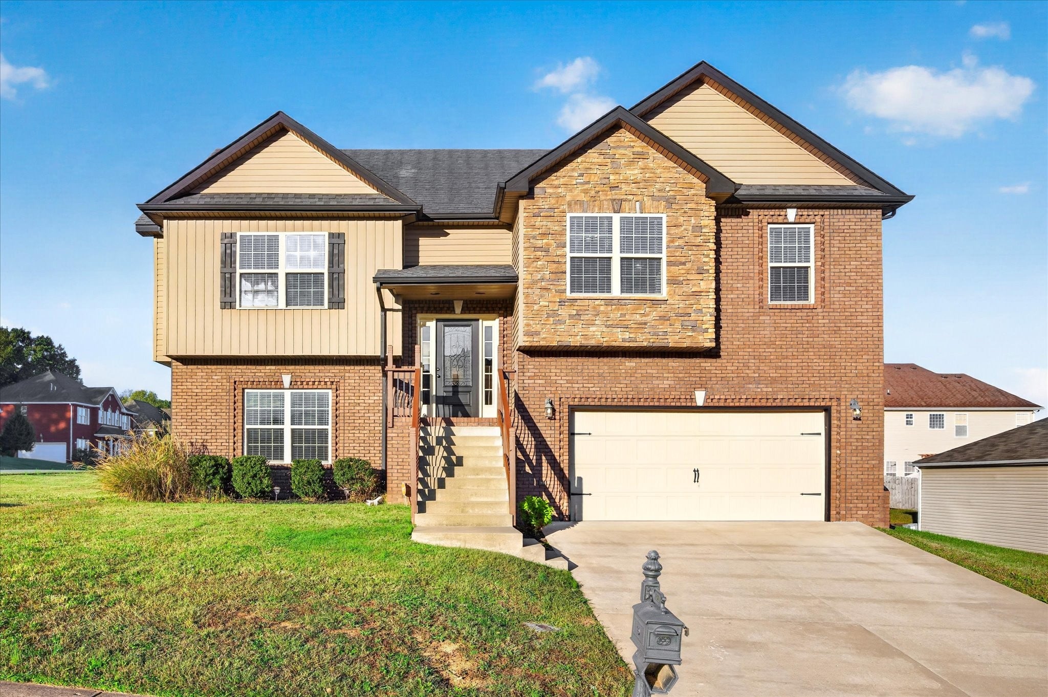 200 Autumn Terrace Ln