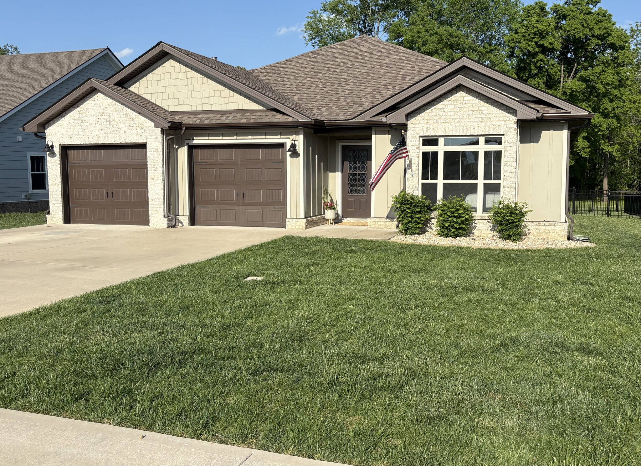 Clarksville, Tennessee 37043, United States, 3 Bedrooms Bedrooms, ,2 BathroomsBathrooms,Residential,Pending,119098