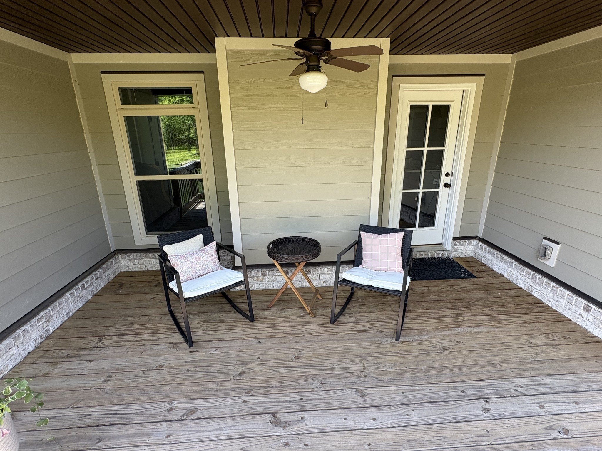 Clarksville, Tennessee 37043, United States, 3 Bedrooms Bedrooms, ,2 BathroomsBathrooms,Residential,Pending,119098