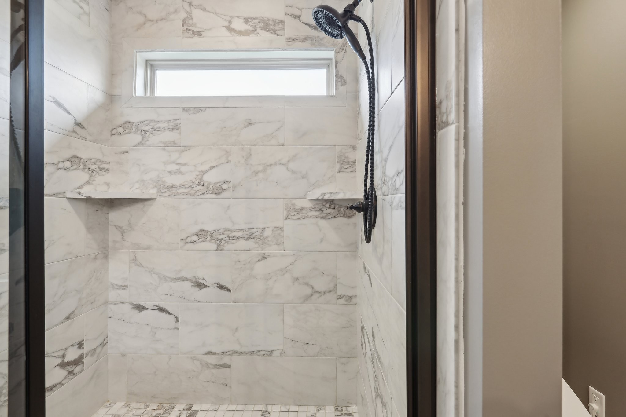 Clarksville, Tennessee 37043, United States, 3 Bedrooms Bedrooms, ,2 BathroomsBathrooms,Residential,Pending,119098