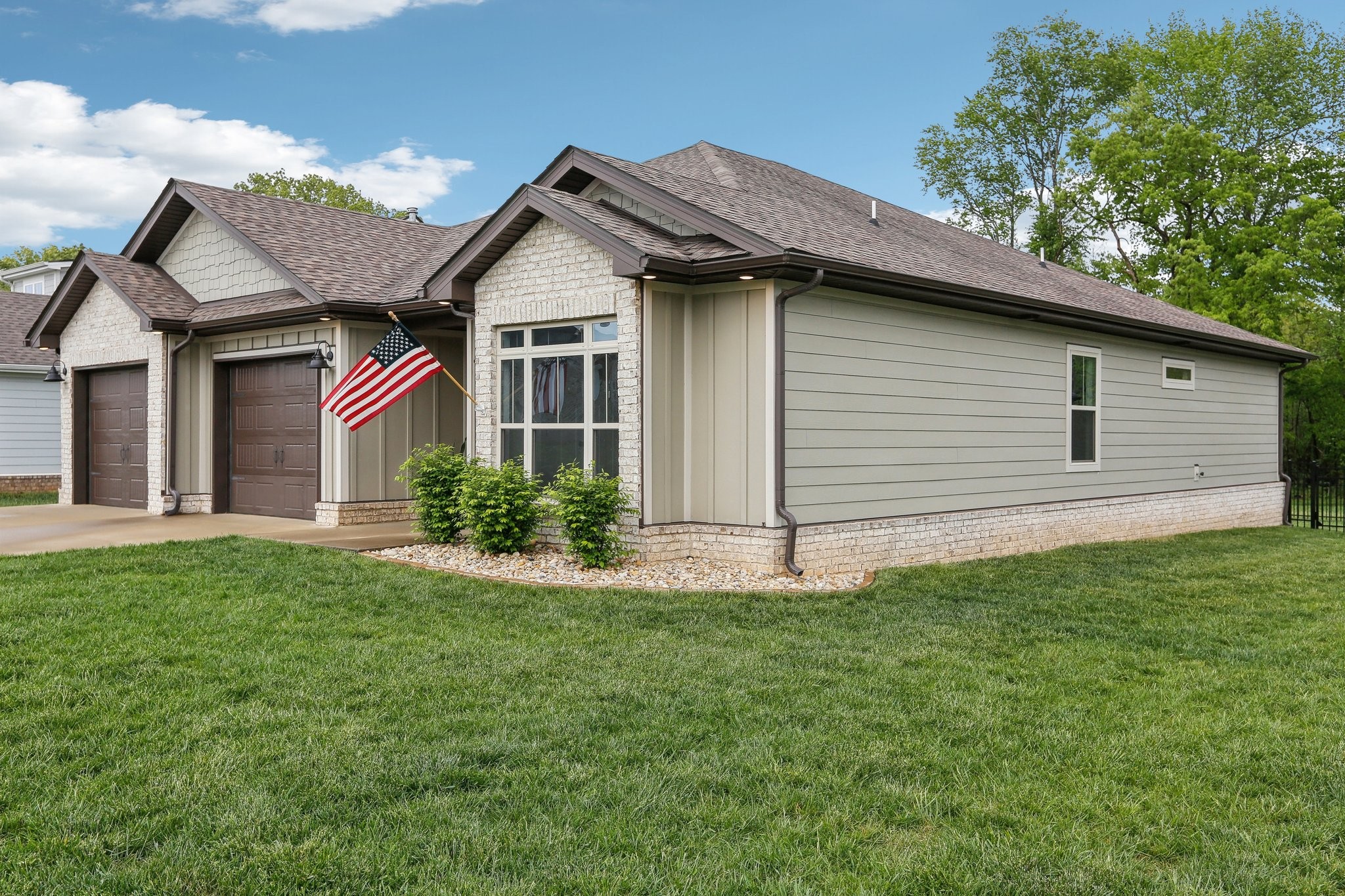 Clarksville, Tennessee 37043, United States, 3 Bedrooms Bedrooms, ,2 BathroomsBathrooms,Residential,Pending,119098