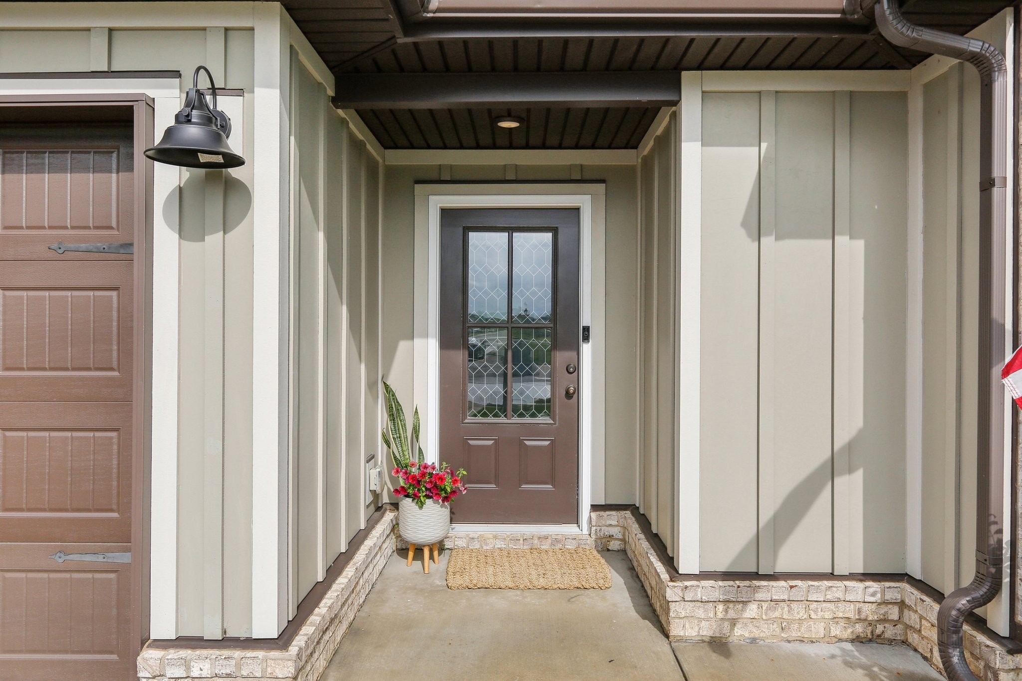 Clarksville, Tennessee 37043, United States, 3 Bedrooms Bedrooms, ,2 BathroomsBathrooms,Residential,Pending,119098