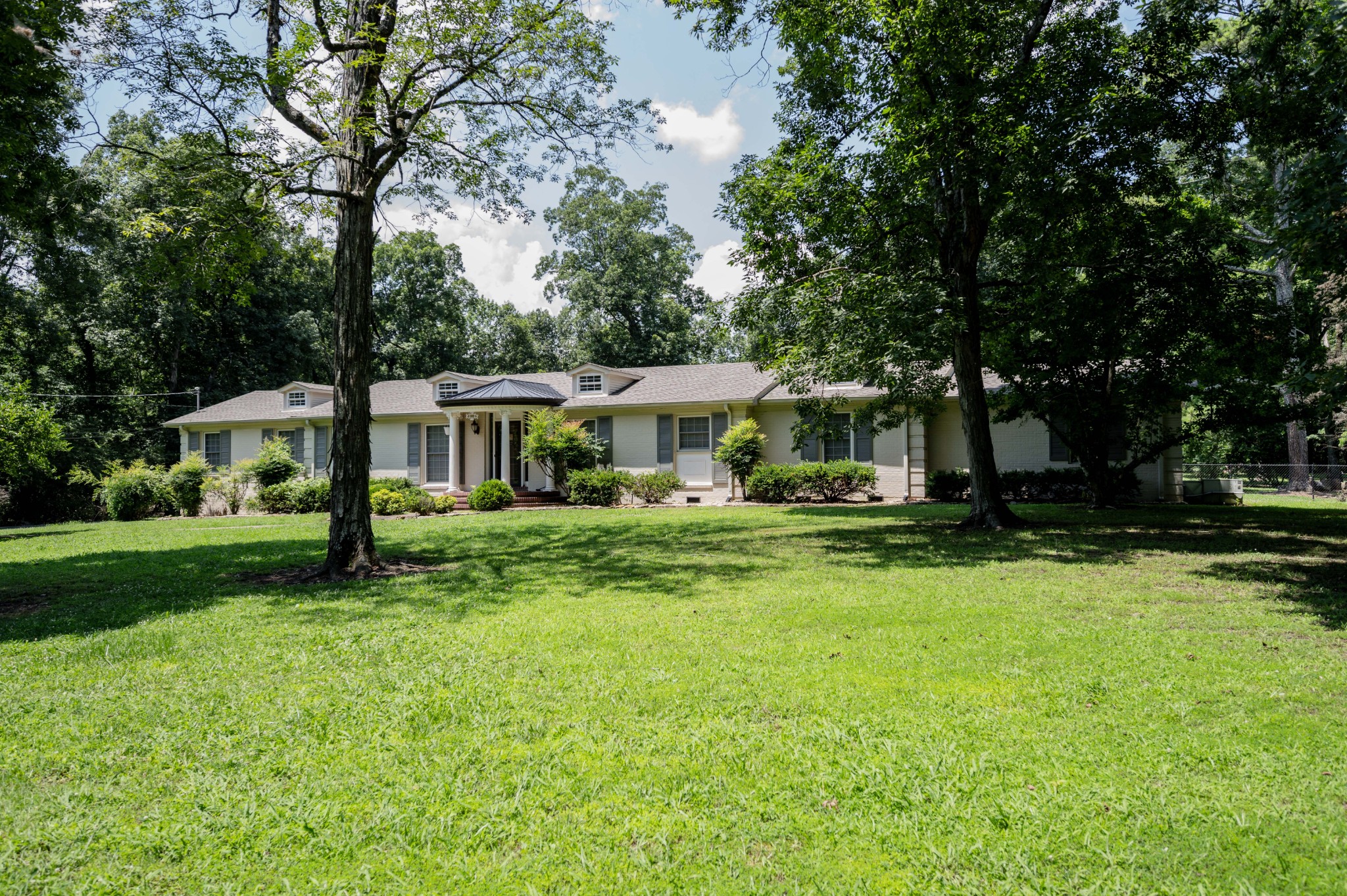 602 Narrows Rd