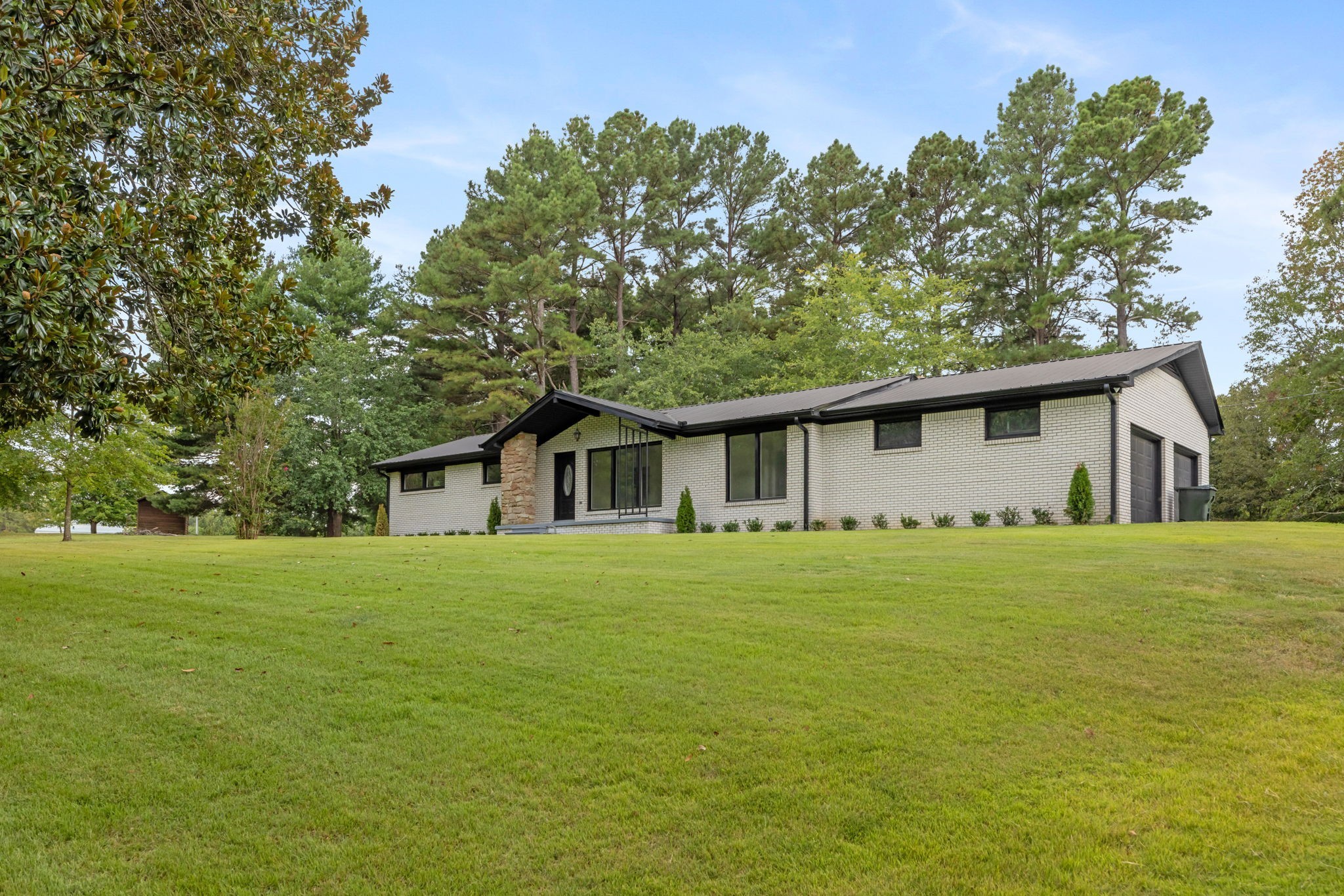 2809 Country Club Dr