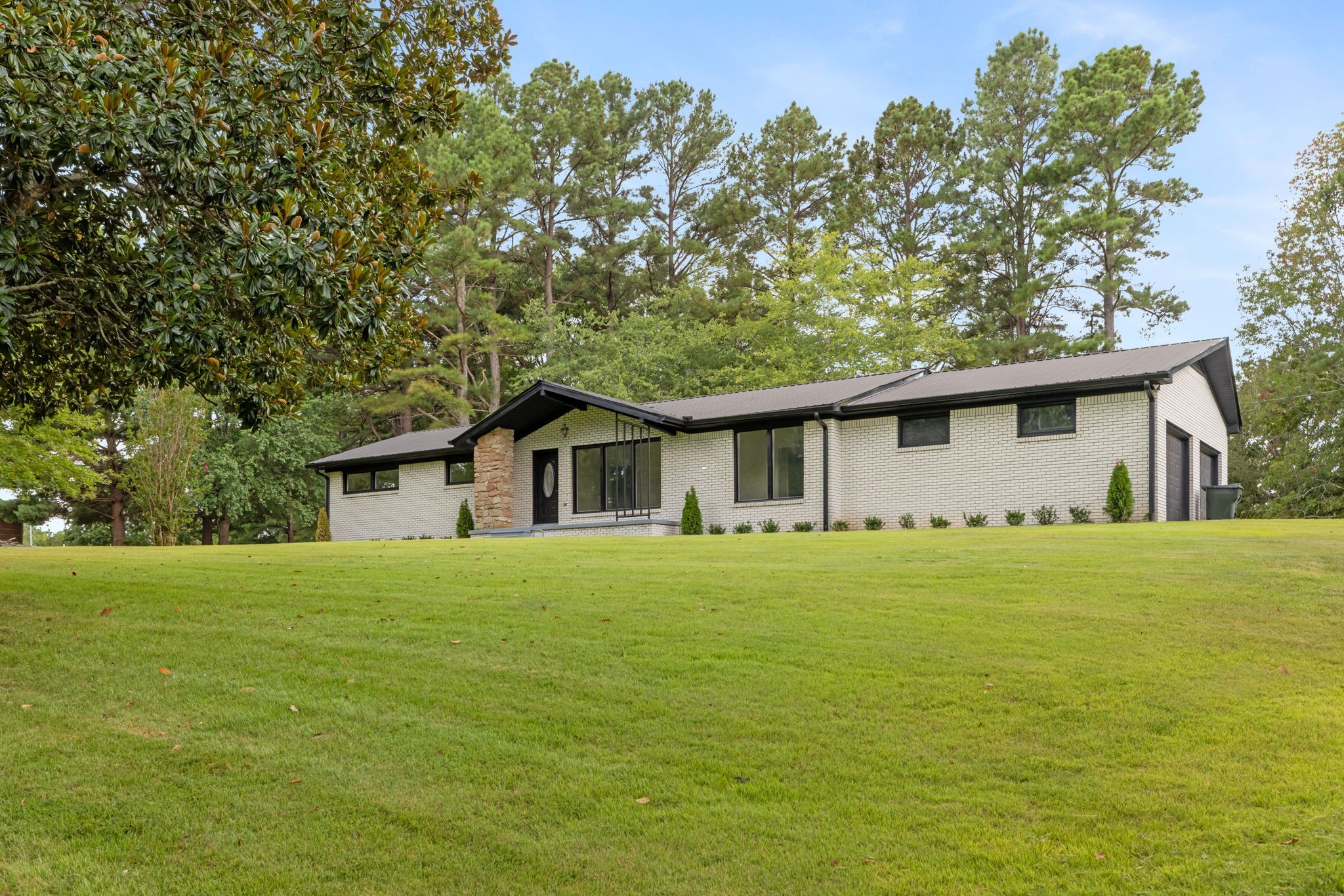 2809 Country Club Dr