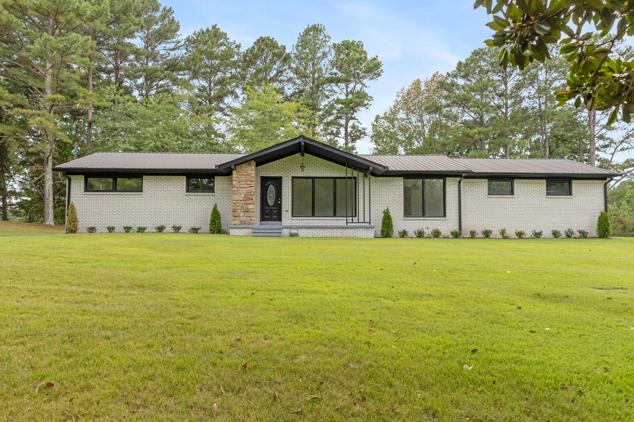 2809 Country Club Dr