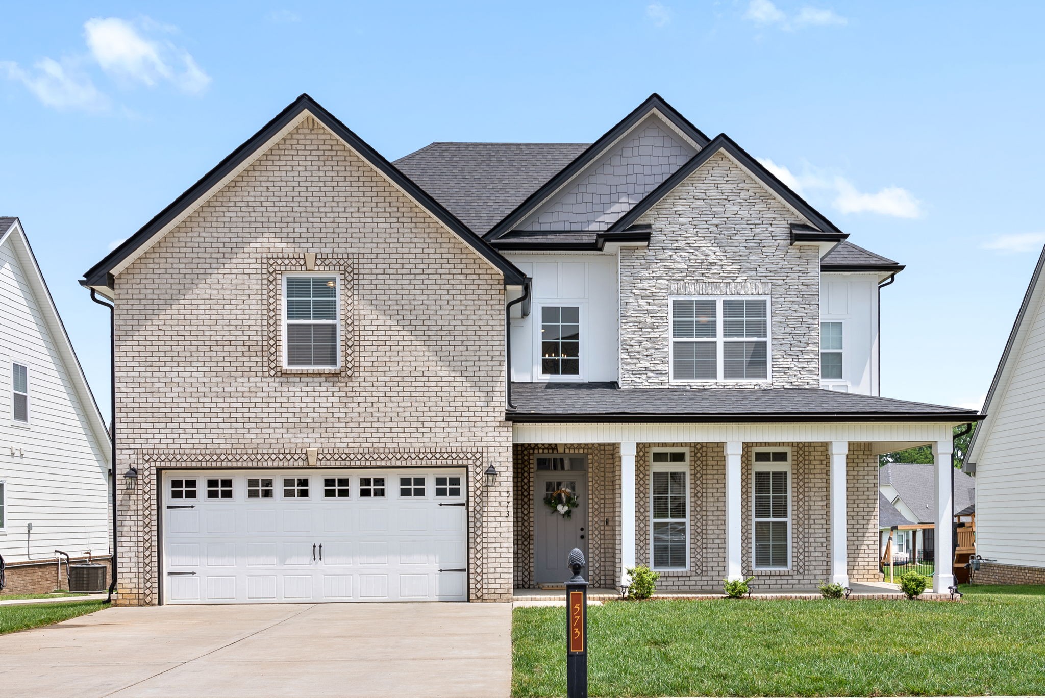 Clarksville, Tennessee 37043, United States, 4 Bedrooms Bedrooms, ,3 BathroomsBathrooms,Residential,Active,14676