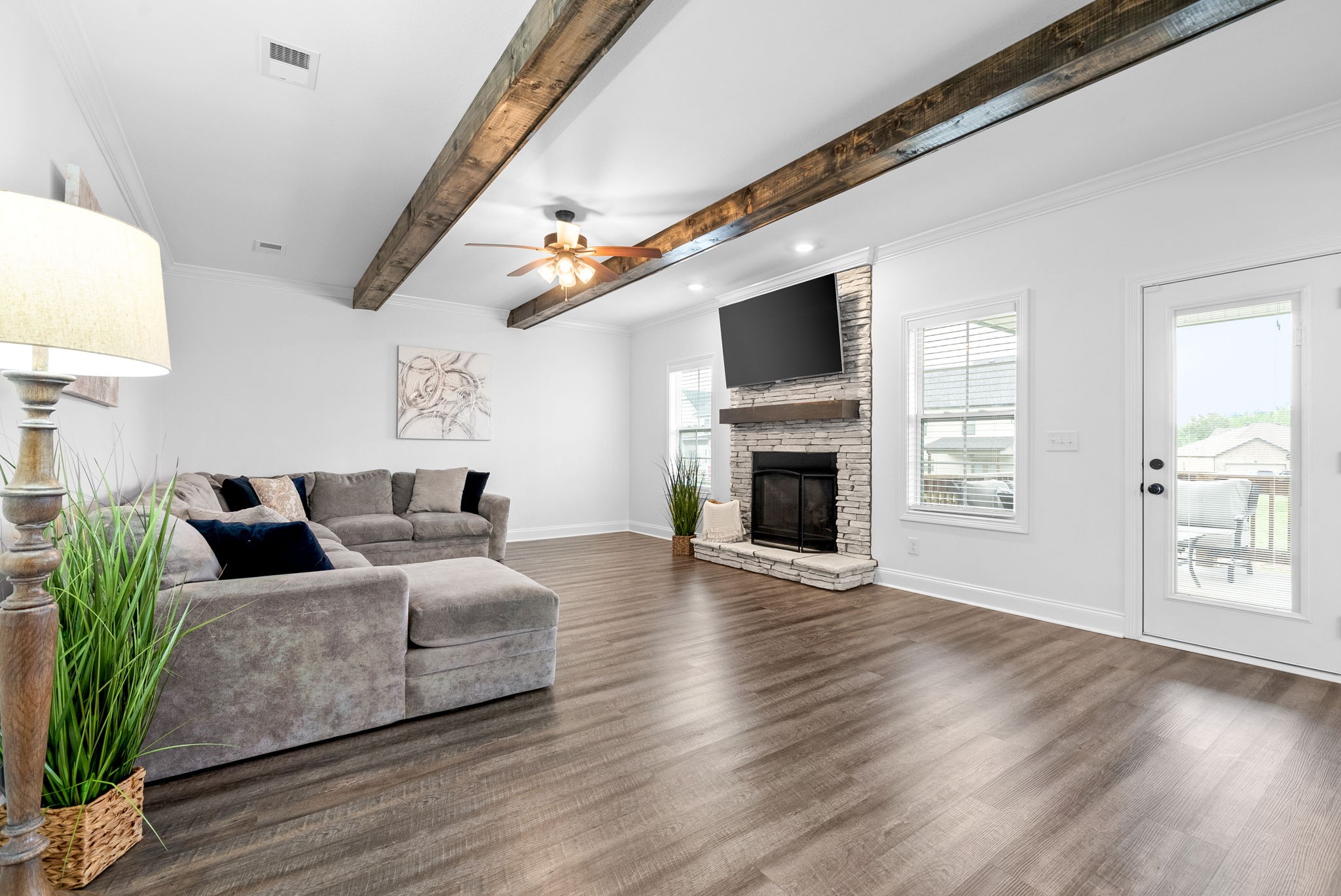 Clarksville, Tennessee 37043, United States, 4 Bedrooms Bedrooms, ,3 BathroomsBathrooms,Residential,Active,14676