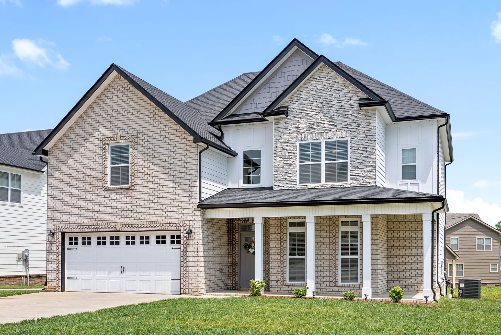 Clarksville, Tennessee 37043, United States, 4 Bedrooms Bedrooms, ,3 BathroomsBathrooms,Residential,Active,14676