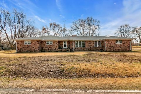 233 Chestnut St W Puryear TN 38251