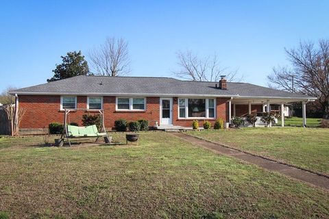 1800 Meadowbrook Dr Springfield TN 37172