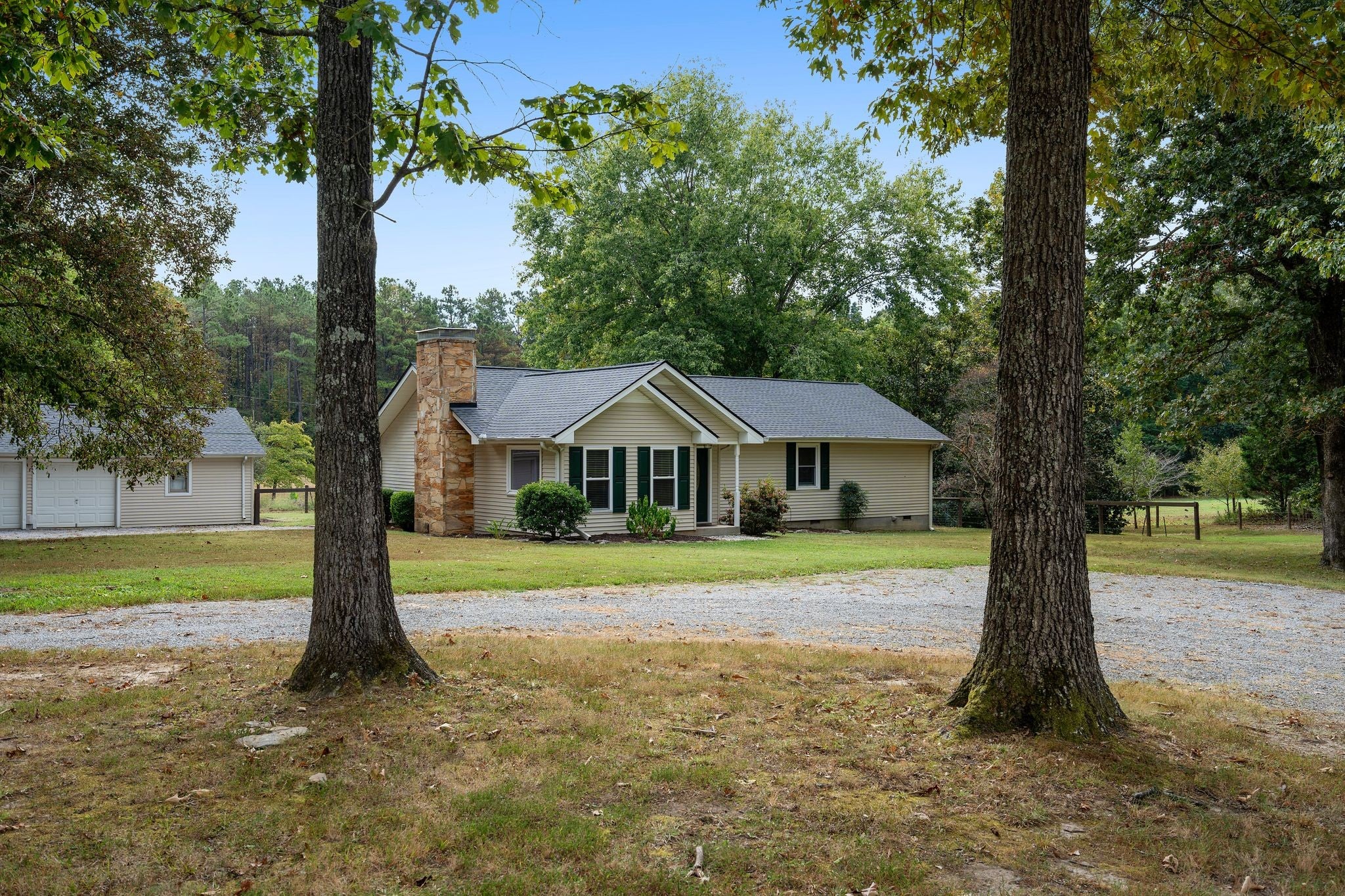 7283 Kingston Rd