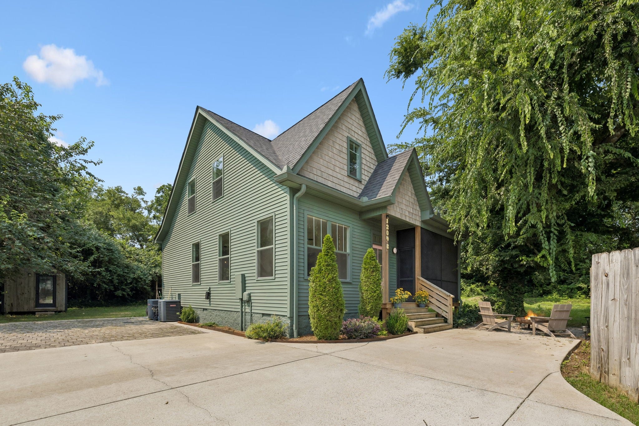 3-bed listing at 1204b Keller Ave, Nashville