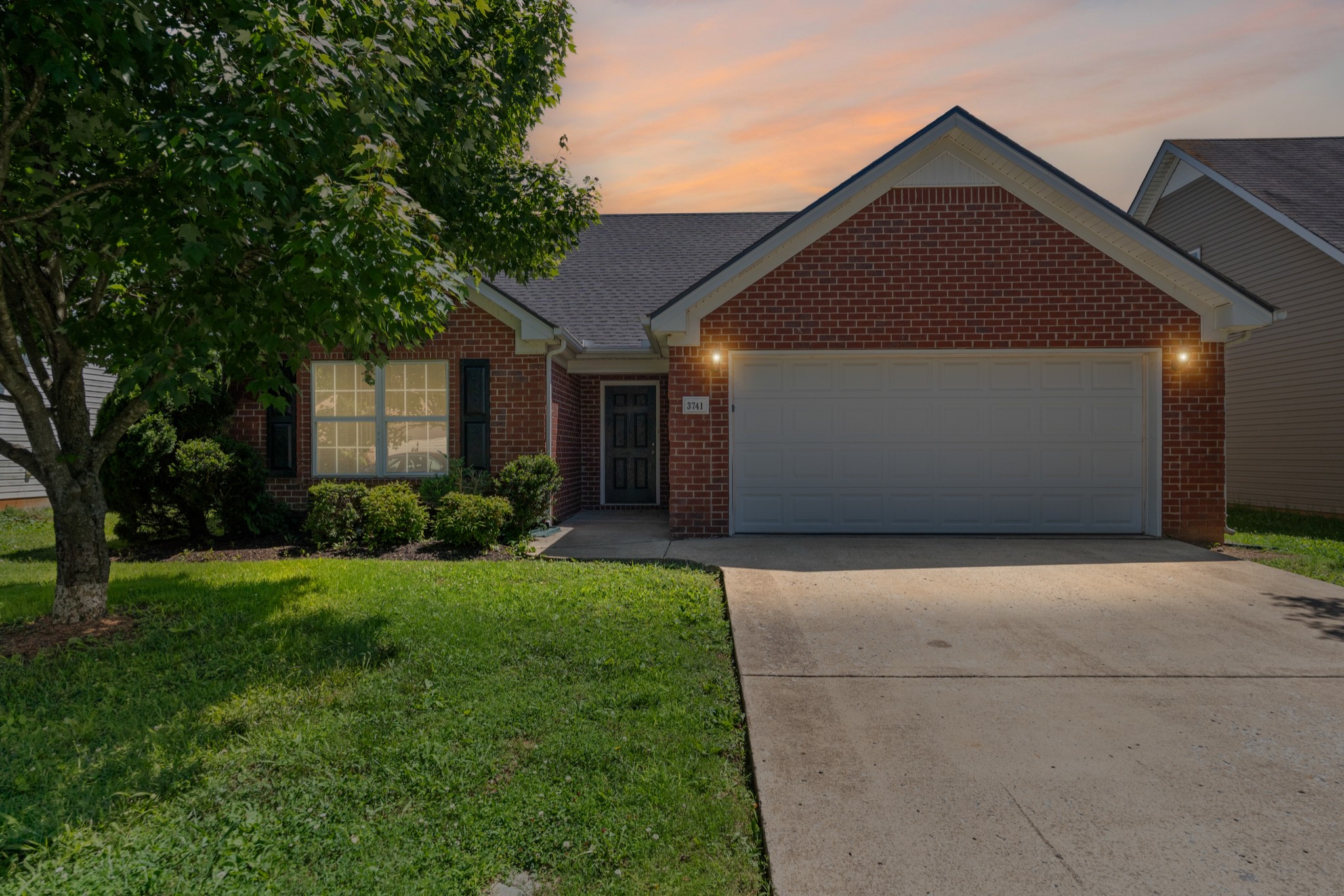 3741 Southbend Dr