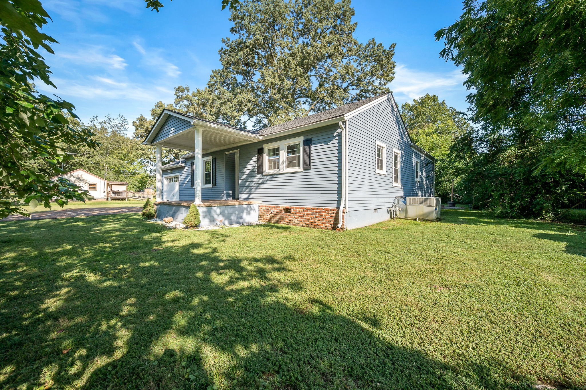 1116 Woodland Dr