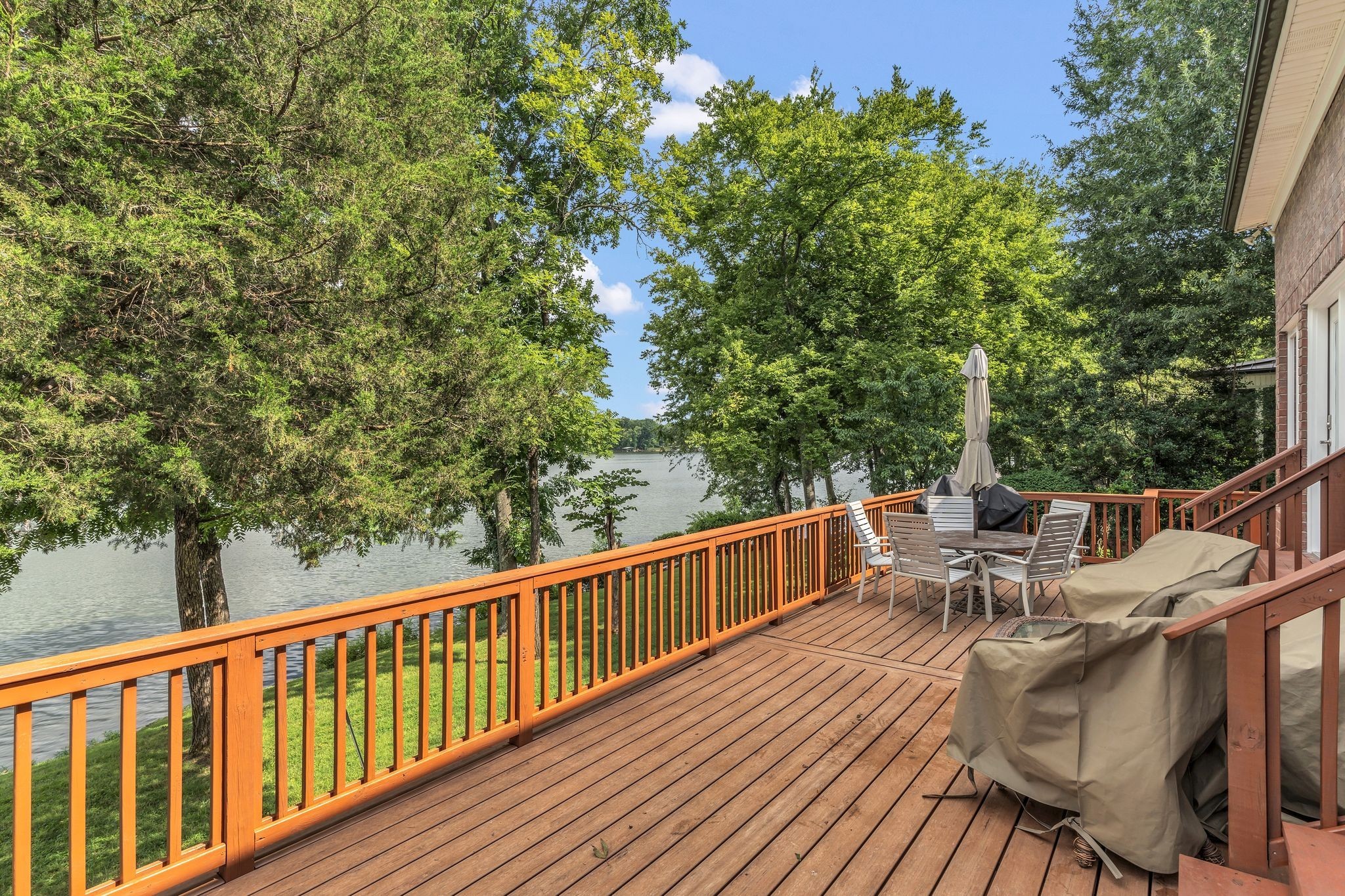 1046 Isaac Franklin Dr