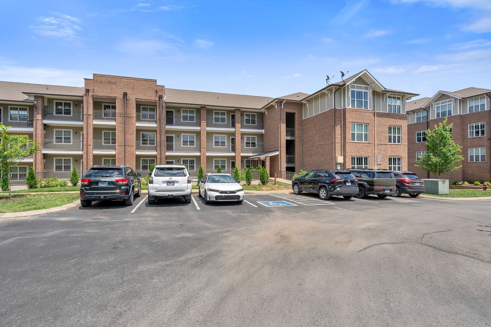 2310 Elliott Ave 826