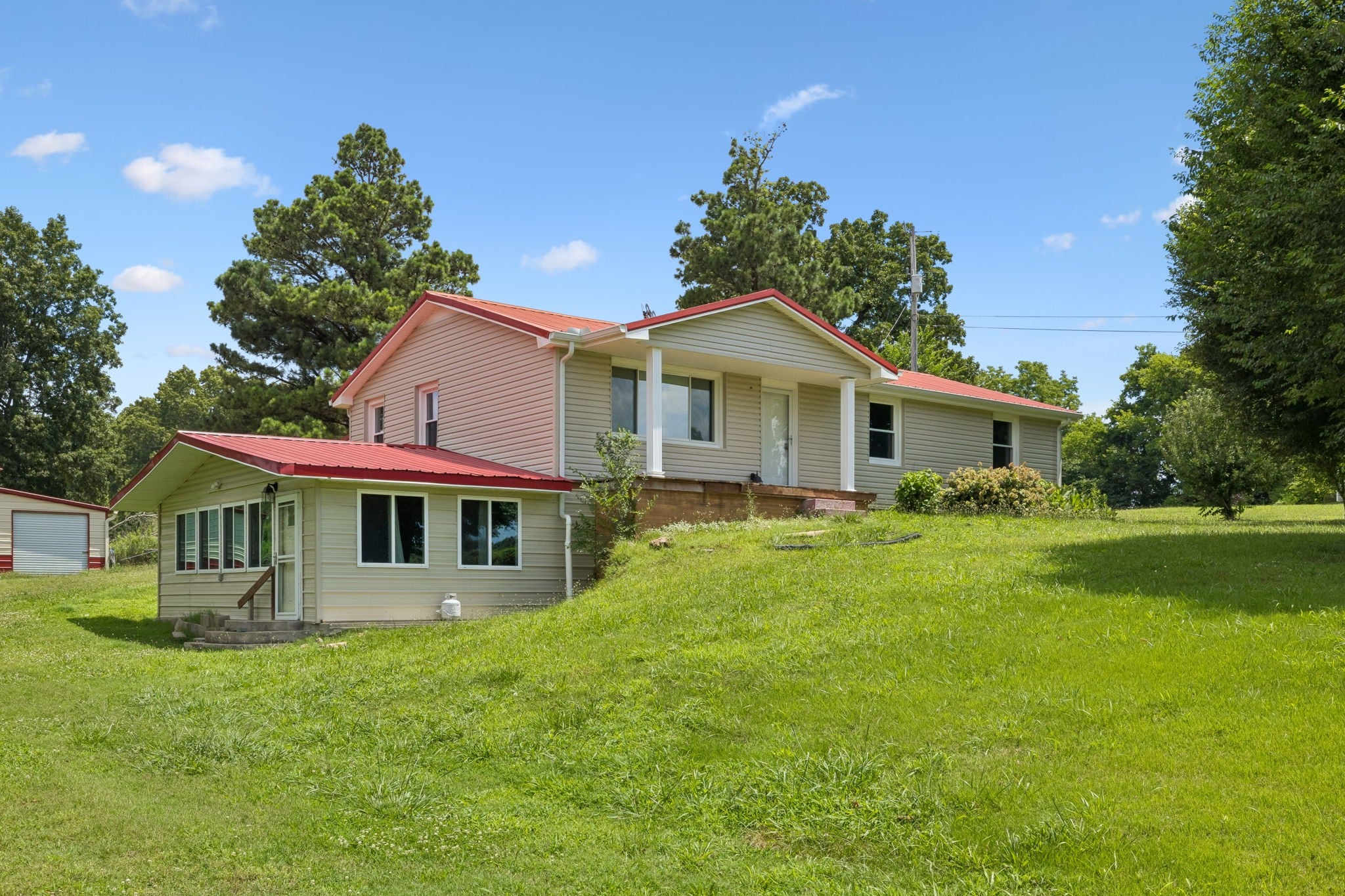 827 Tommy Oliver Rd