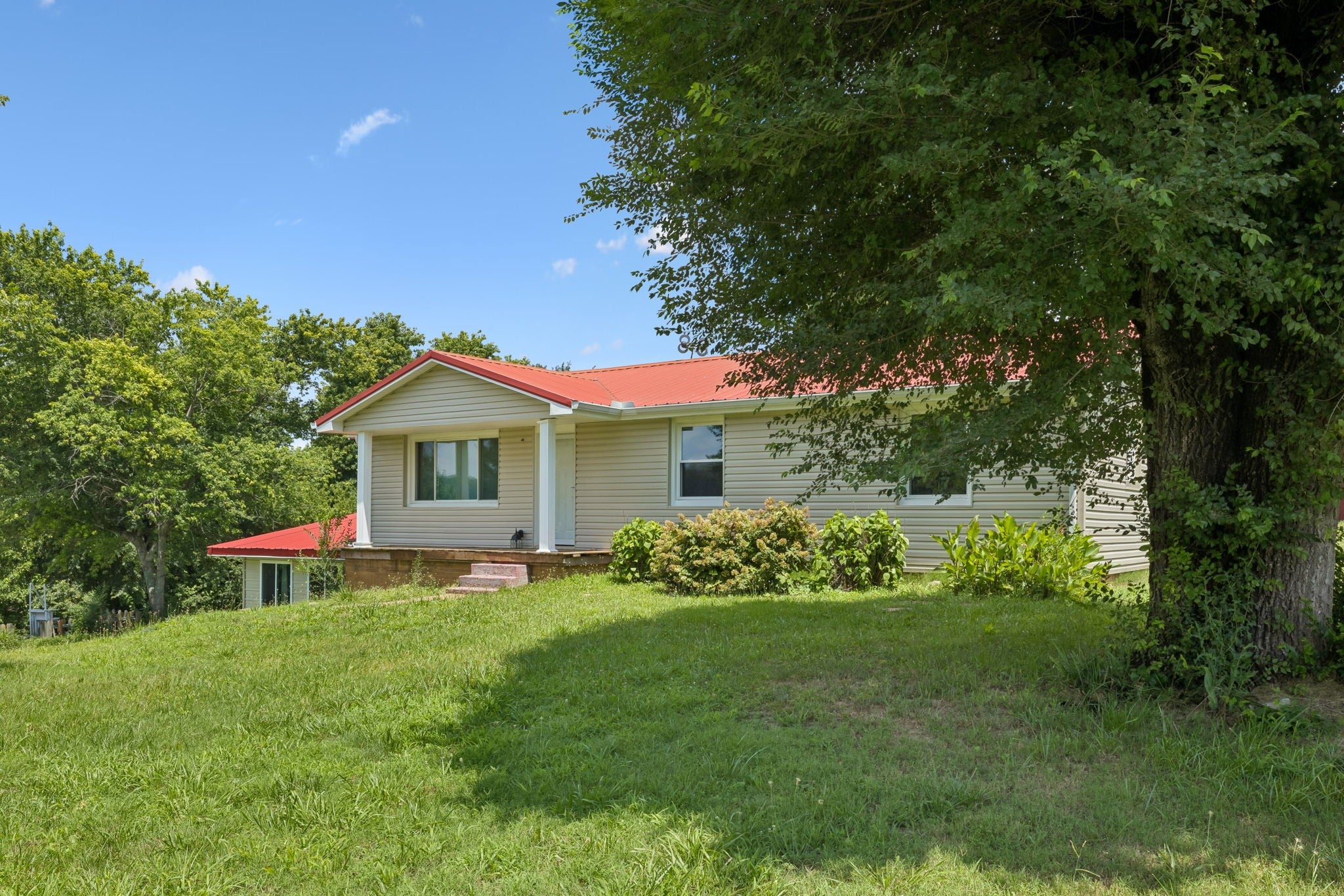 827 Tommy Oliver Rd