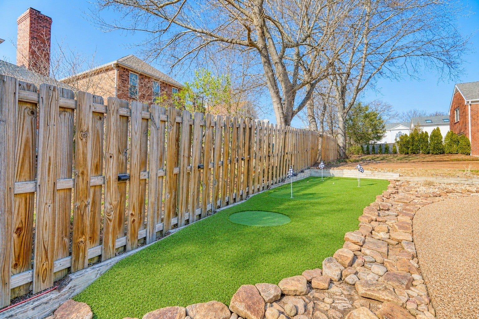 107 Chatsworth Dr - Photo 3