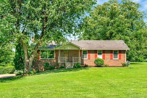 807 Dry Creek Rd Goodlettsville TN 37072