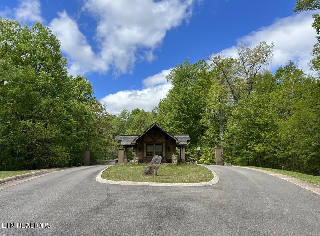 100 Westridge Tr