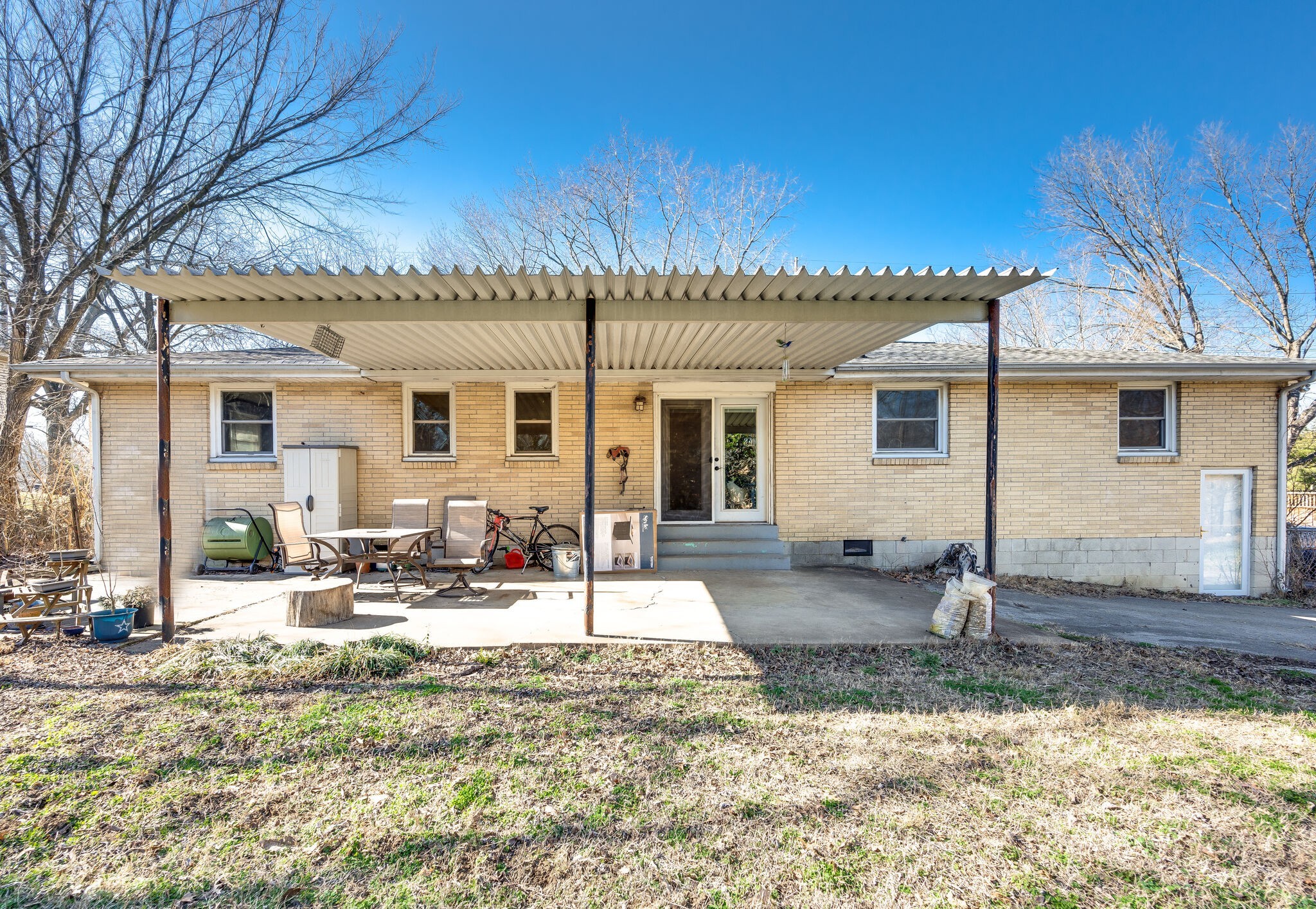 Nashville, Tennessee 37211, United States, 3 Bedrooms Bedrooms, ,2 BathroomsBathrooms,Residential,Active,86813