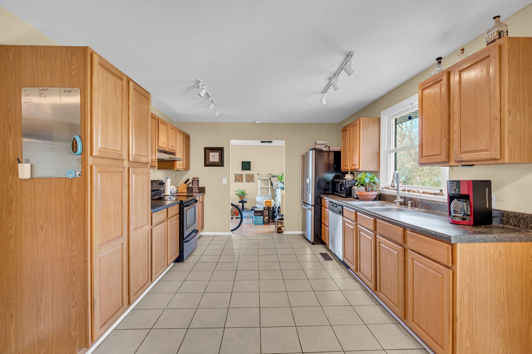 Nashville, Tennessee 37211, United States, 3 Bedrooms Bedrooms, ,2 BathroomsBathrooms,Residential,Active,86813