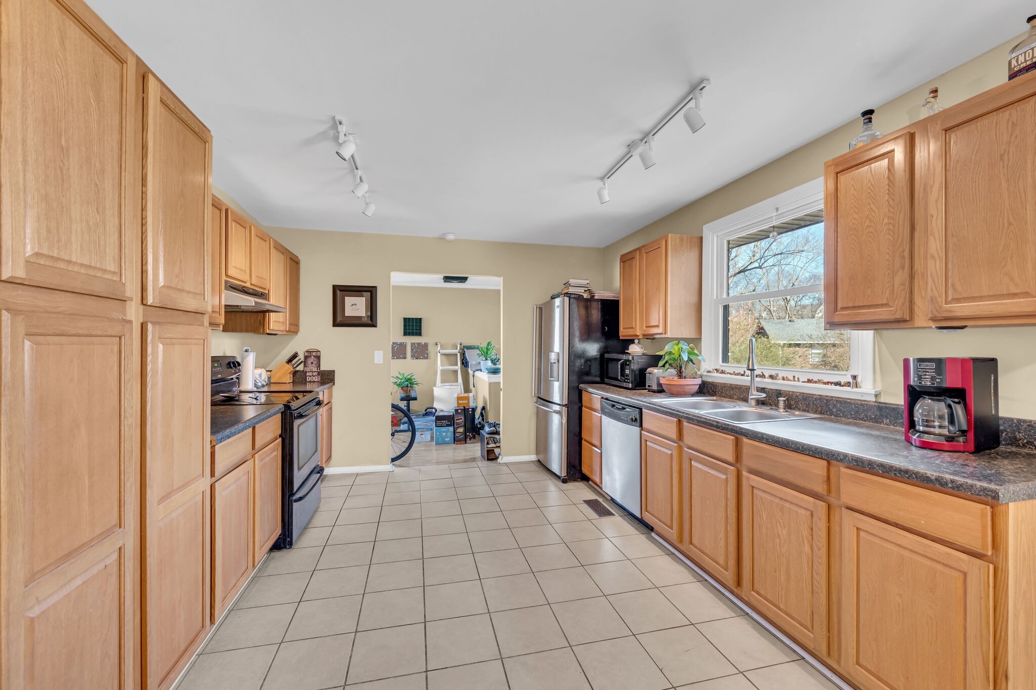 Nashville, Tennessee 37211, United States, 3 Bedrooms Bedrooms, ,2 BathroomsBathrooms,Residential,Active,86813