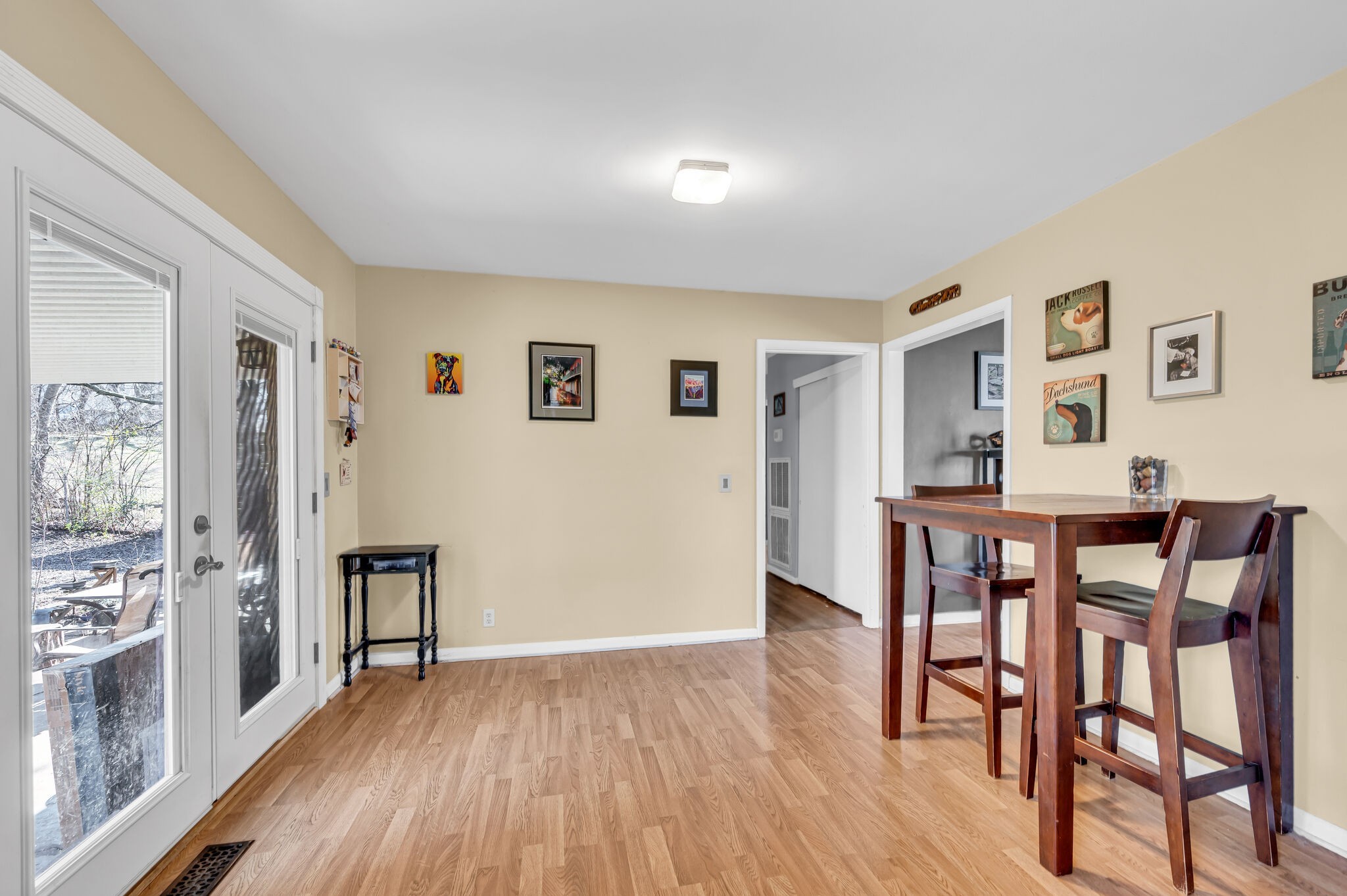 Nashville, Tennessee 37211, United States, 3 Bedrooms Bedrooms, ,2 BathroomsBathrooms,Residential,Active,86813