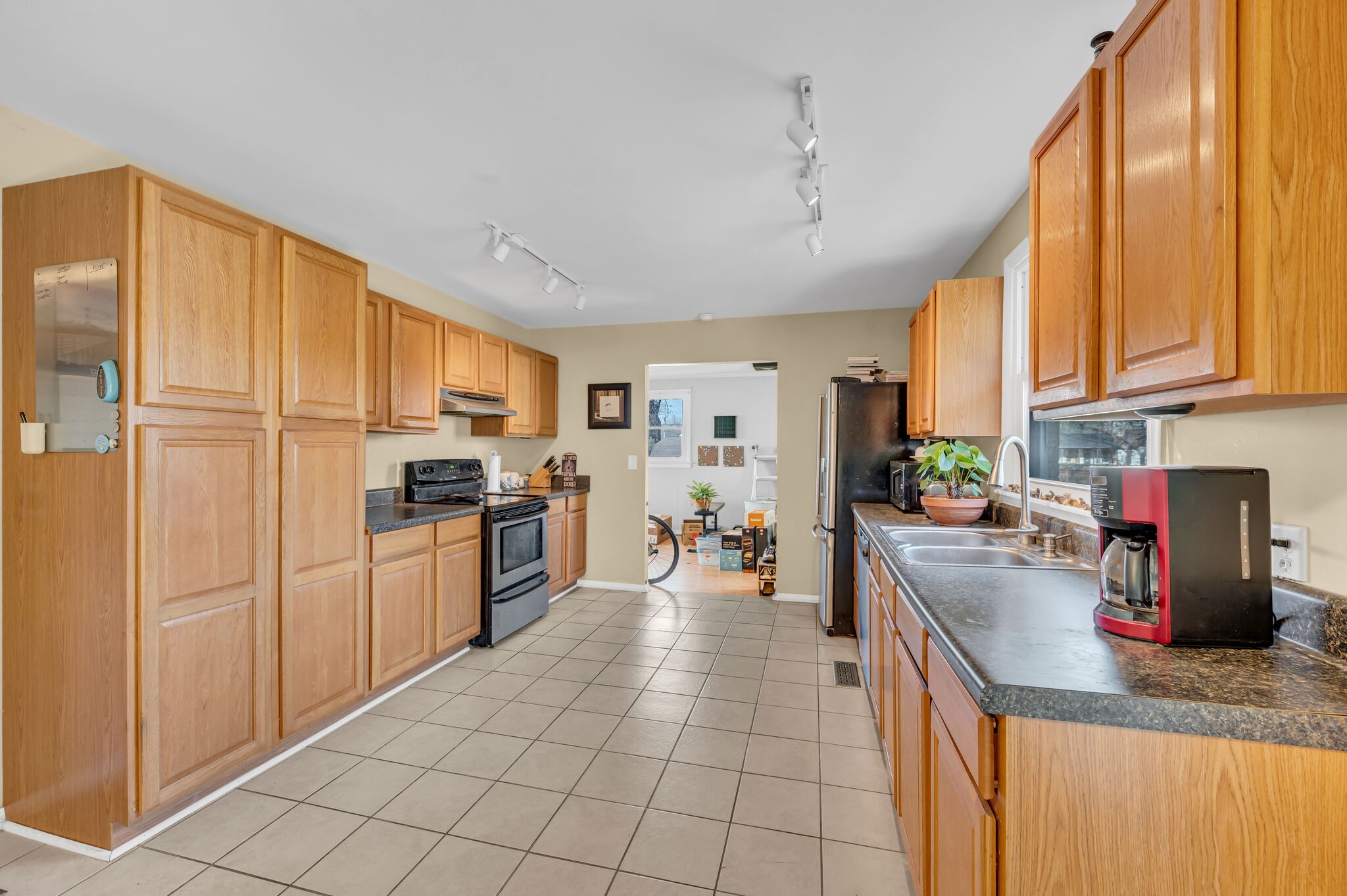 Nashville, Tennessee 37211, United States, 3 Bedrooms Bedrooms, ,2 BathroomsBathrooms,Residential,Active,86813