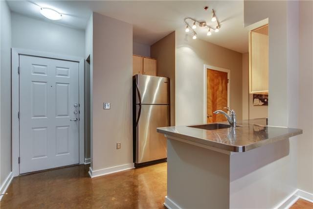1803 Broadway 213