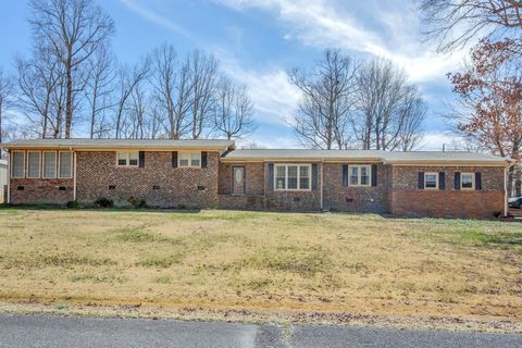 84 Forrest Ext, Parsons, TN 38363 - MLS#: 2807125