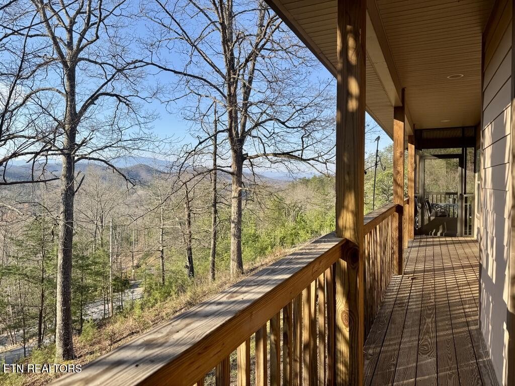 1033 Shell Mountain Rd