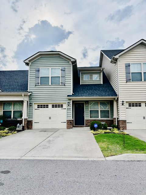 909 Granville Dr Murfreesboro TN 37128