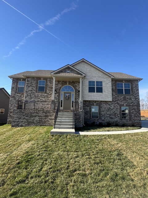 308 Cardinal Creek Clarksville TN 37040