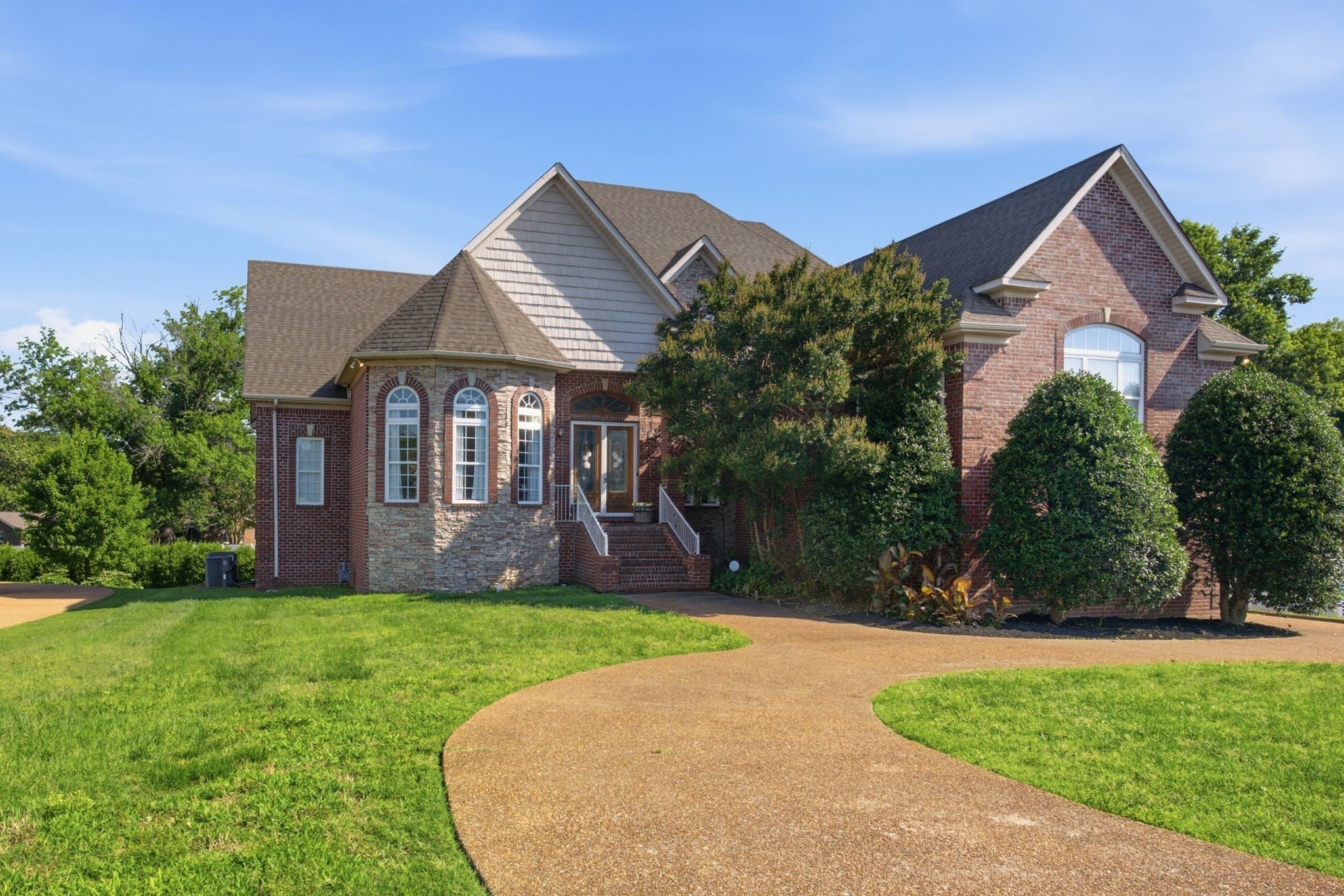 4-bed home for sale in Old Hickory, TN 37138, 1560 Stokley Ln 1560 Stokley Ln, Old Hickory TN 37138 4-bed home, photo 2 of 40