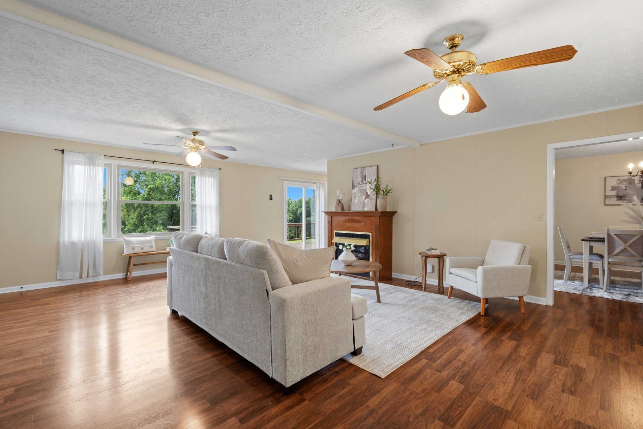 2054 Ridgecrest Cir