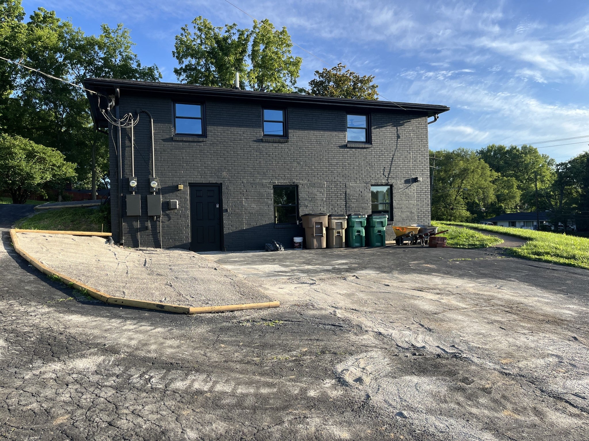 340 Lawndale Dr