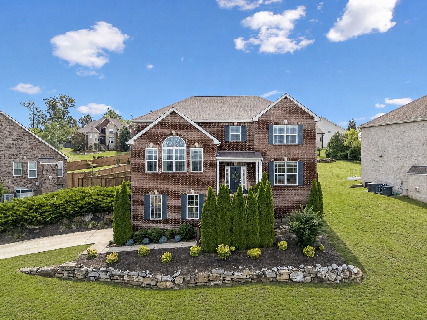 118 Manor Way