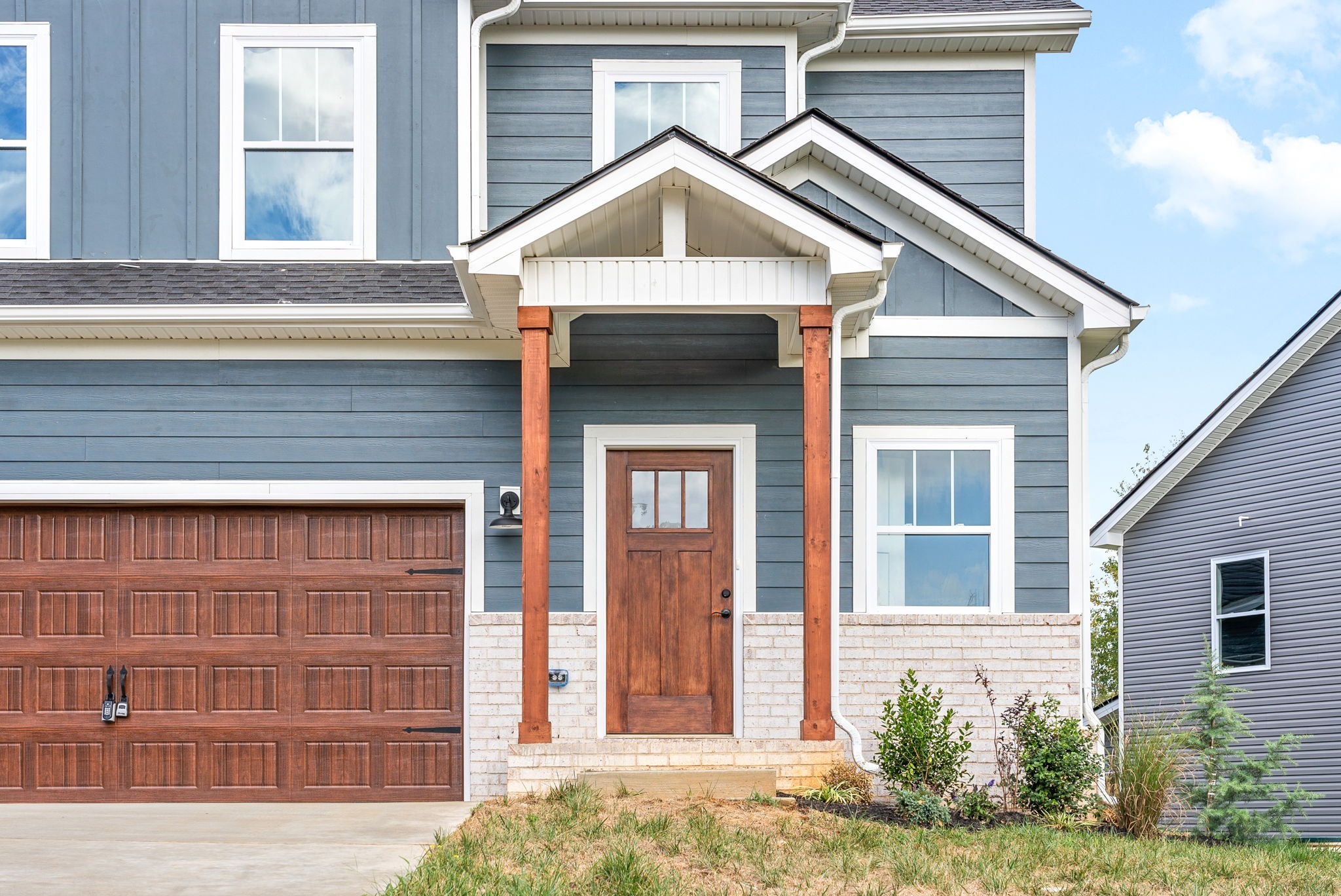 1048 Fox Dr