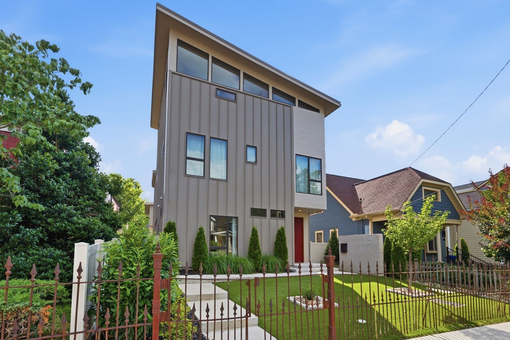 1603 5th Ave N